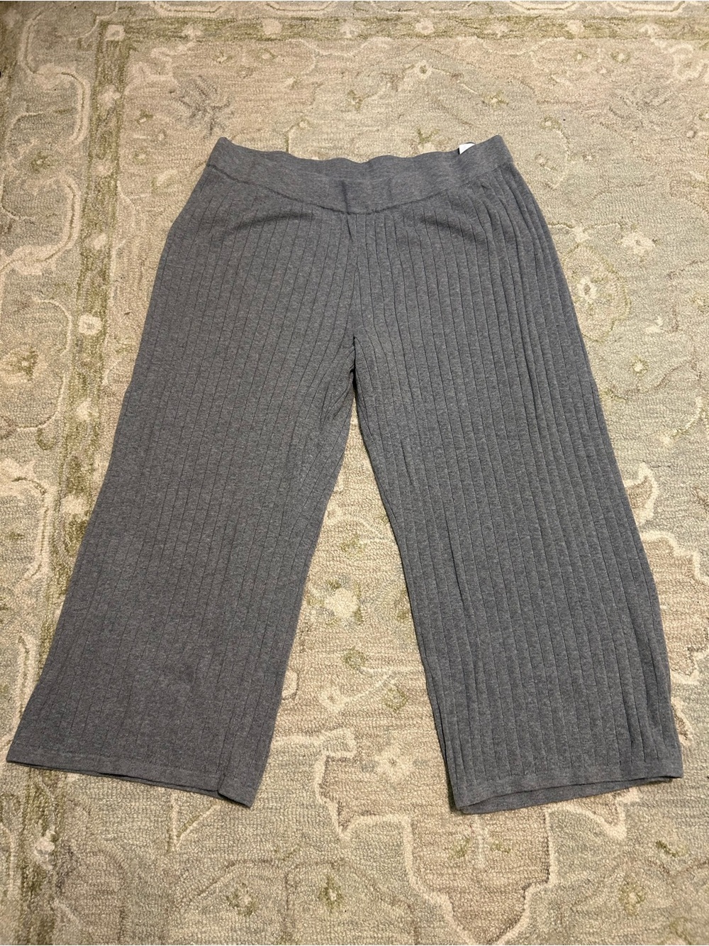 Anybody Women's ribbed cropped wide leg pants